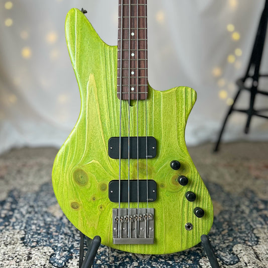 Jax 4 32-Inch Medium-Scale Bass in Alien Green with EMG TBPCS and TBPA Pickups and V-V-BTS Active Electronics - 2D072008 - Front Square