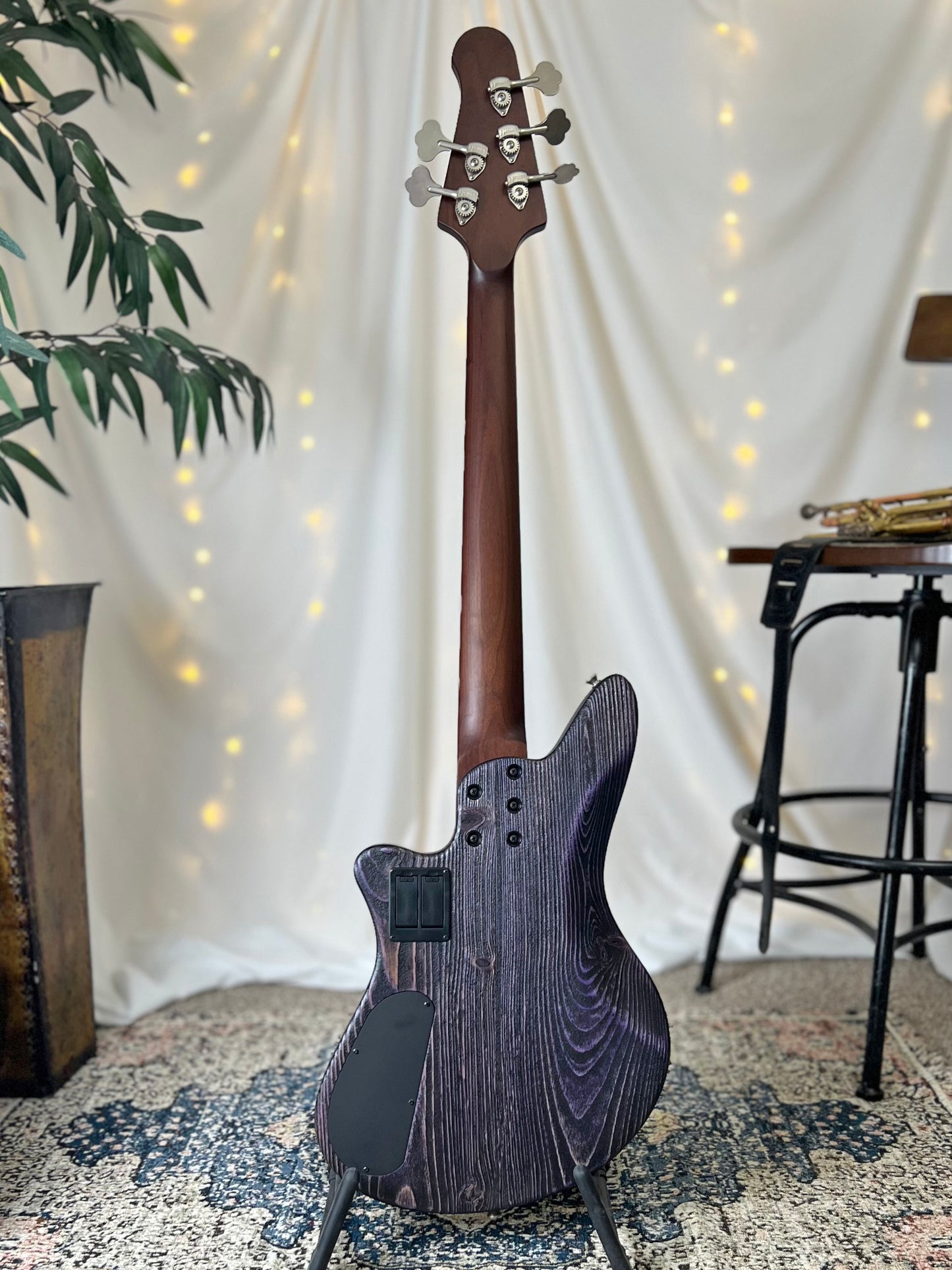 Modern Series Jax 4-32 32-Inch Medium-Scale Bass in Grape with EMG 40PCS Neck and 40PA Bridge Pickups and EMG BTS Active Electronics - 2D102007 - Back Full
