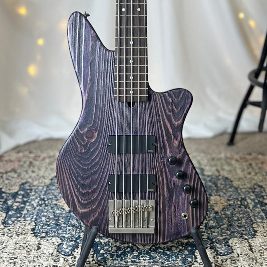 Modern Series Jax 4-32 32-Inch Medium-Scale Bass in Grape with EMG 40PCS Neck and 40PA Bridge Pickups and EMG BTS Active Electronics - 2D102007 - Front Square
