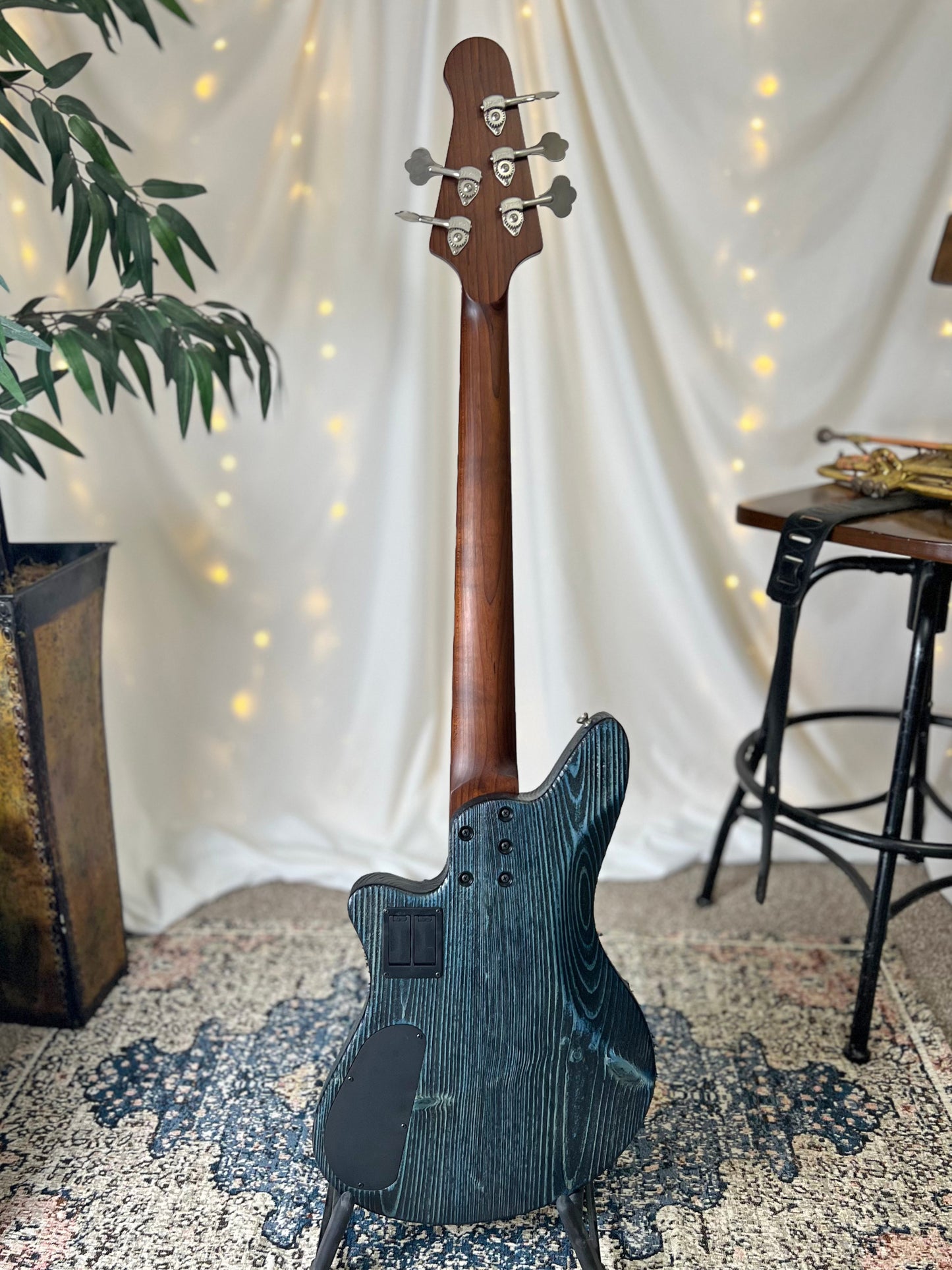 Modern Series Jax 5-32 32-Inch Medium-Scale 5-String Bass in Midnight with Nordstrand Zen Blade Pickup Set (Passive) and Trickfish Flexcore 2-Band Preamp - 2D102008 - Back Full