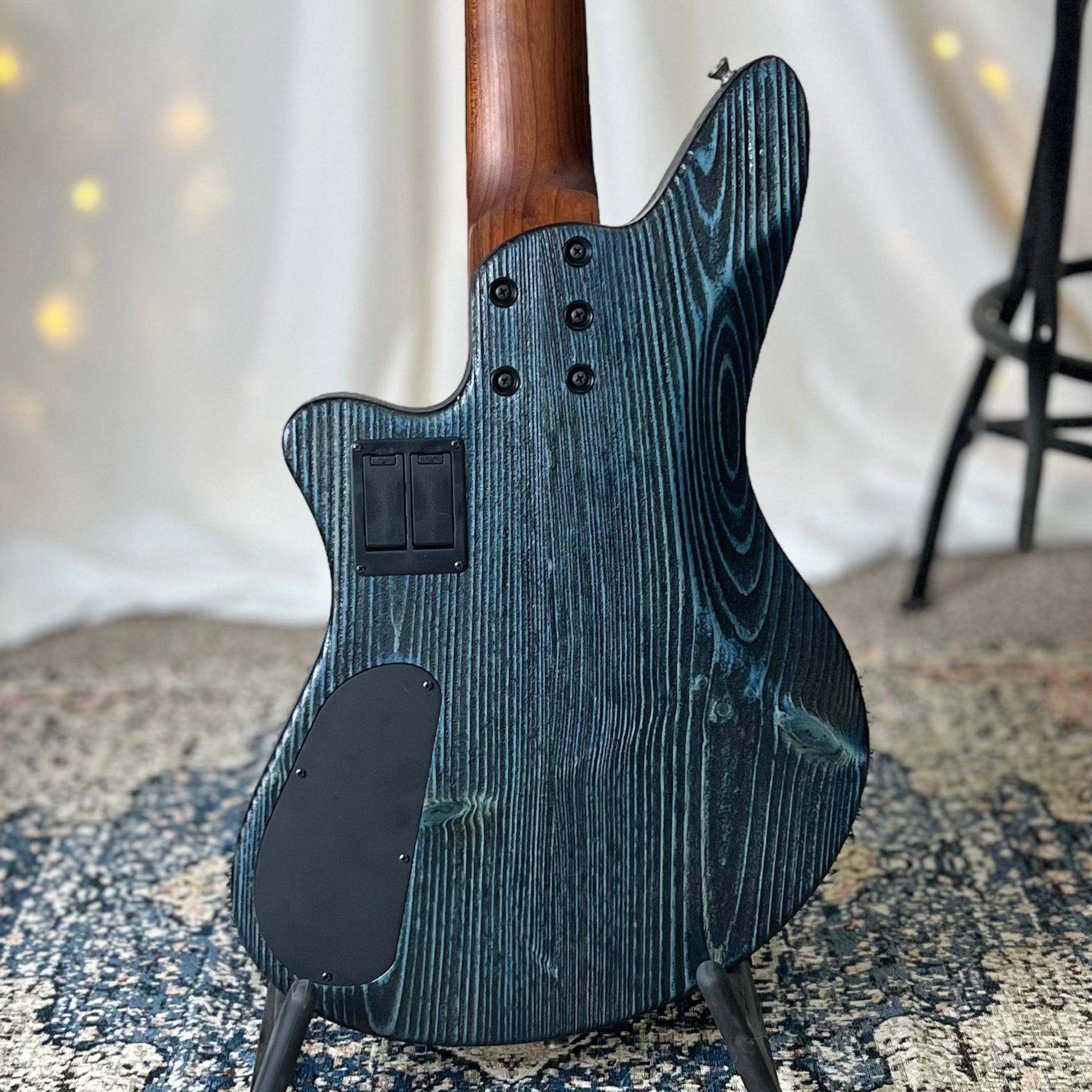 Modern Series Jax 5-32 32-Inch Medium-Scale 5-String Bass in Midnight with Nordstrand Zen Blade Pickup Set (Passive) and Trickfish Flexcore 2-Band Preamp - 2D102008 - Back Square