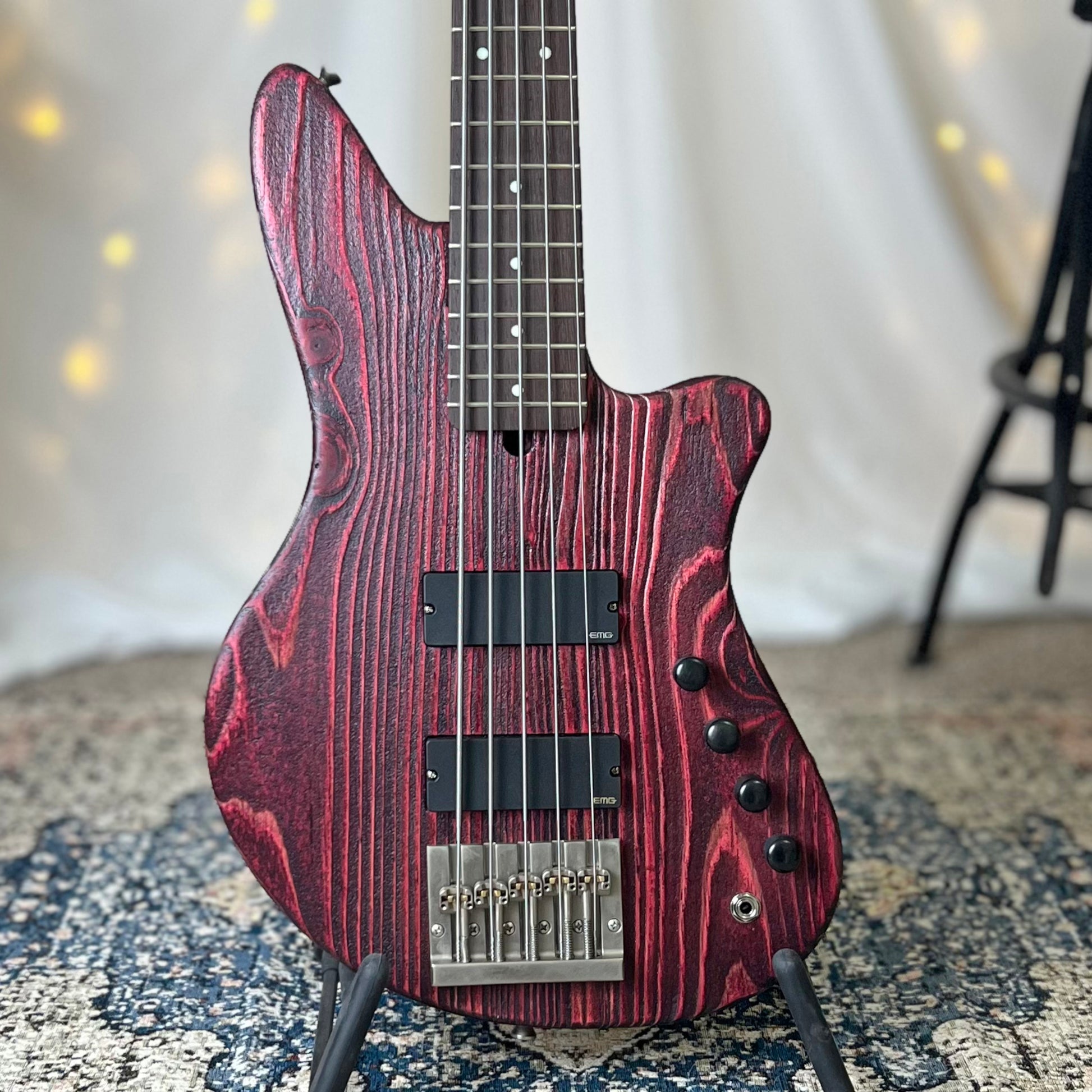 Modern Series Jax 5-32 32-Inch Medium-Scale Bass in Bordeaux with EMG 40PCS Neck and 40PA Bridge Pickups and EMG BTS Active Electronics - 2D102005 - Front Square