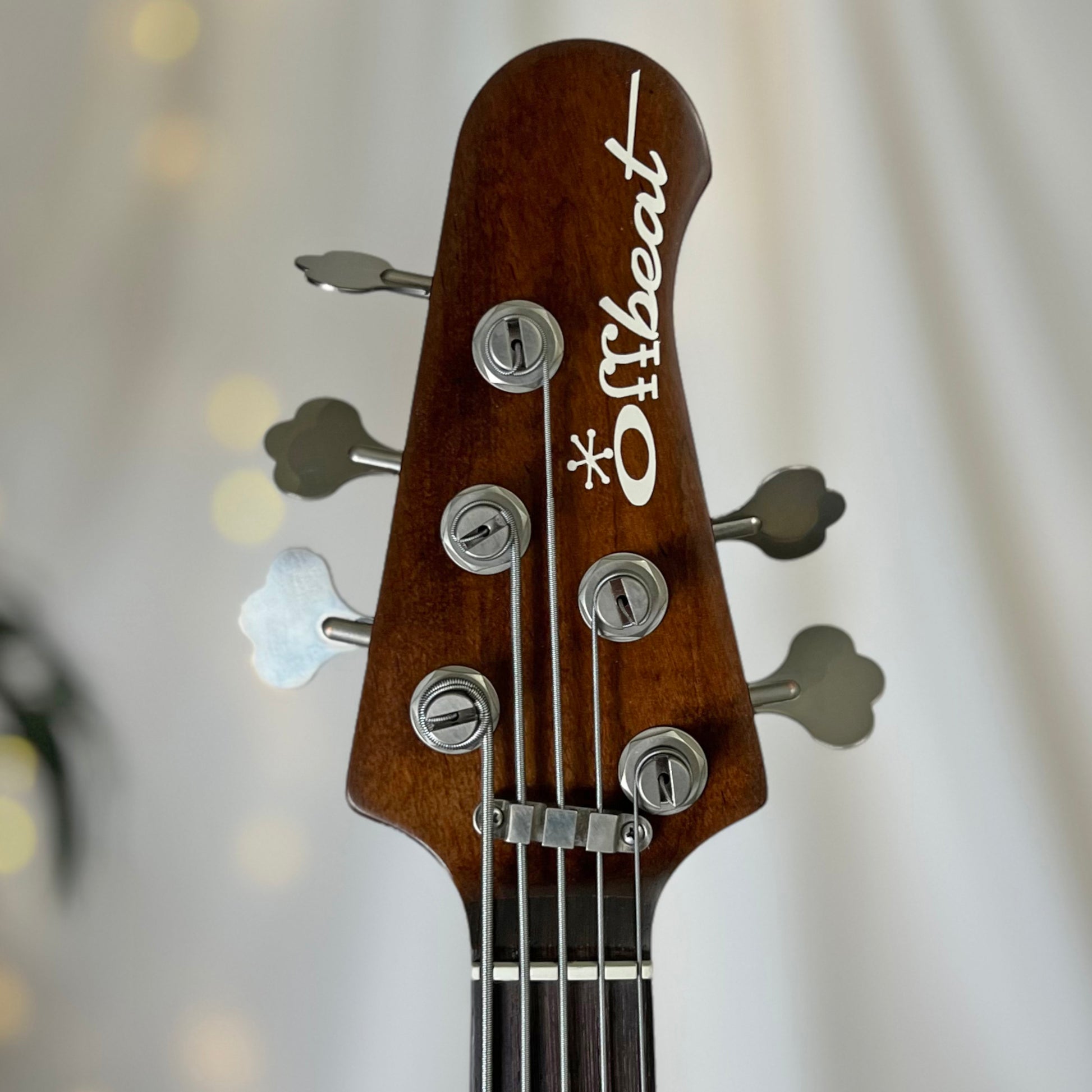 Modern Series Jax 5-32 32-Inch Medium-Scale Bass in Bordeaux with EMG 40PCS Neck and 40PA Bridge Pickups and EMG BTS Active Electronics - 2D102005 - Headstock Front