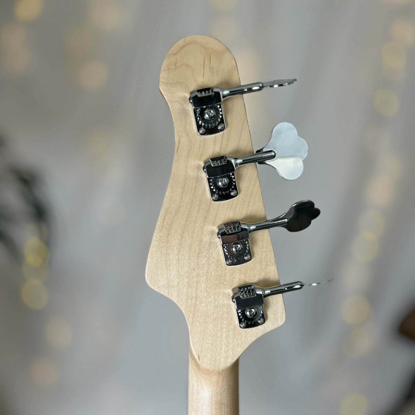 O Series Shelby P 30-Inch Medium-Scale Bass in Velma Blue with Tonerider Classic P Pickup and V-T Electronics - 2D105004 - Headstock Back