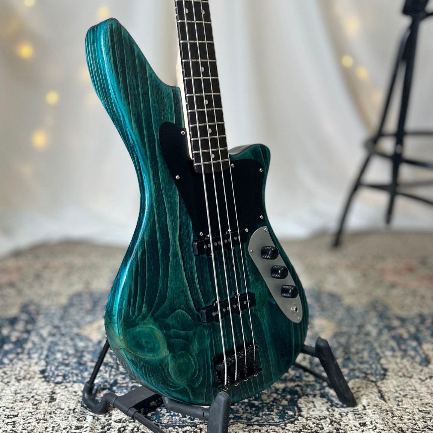 O* Series Jacqueline J2 34-Inch Long-Scale Bass in Bahama Nights with Tonerider Classic J Pickup Set (Passive) and V-V-T (Passive) Electronics - .75