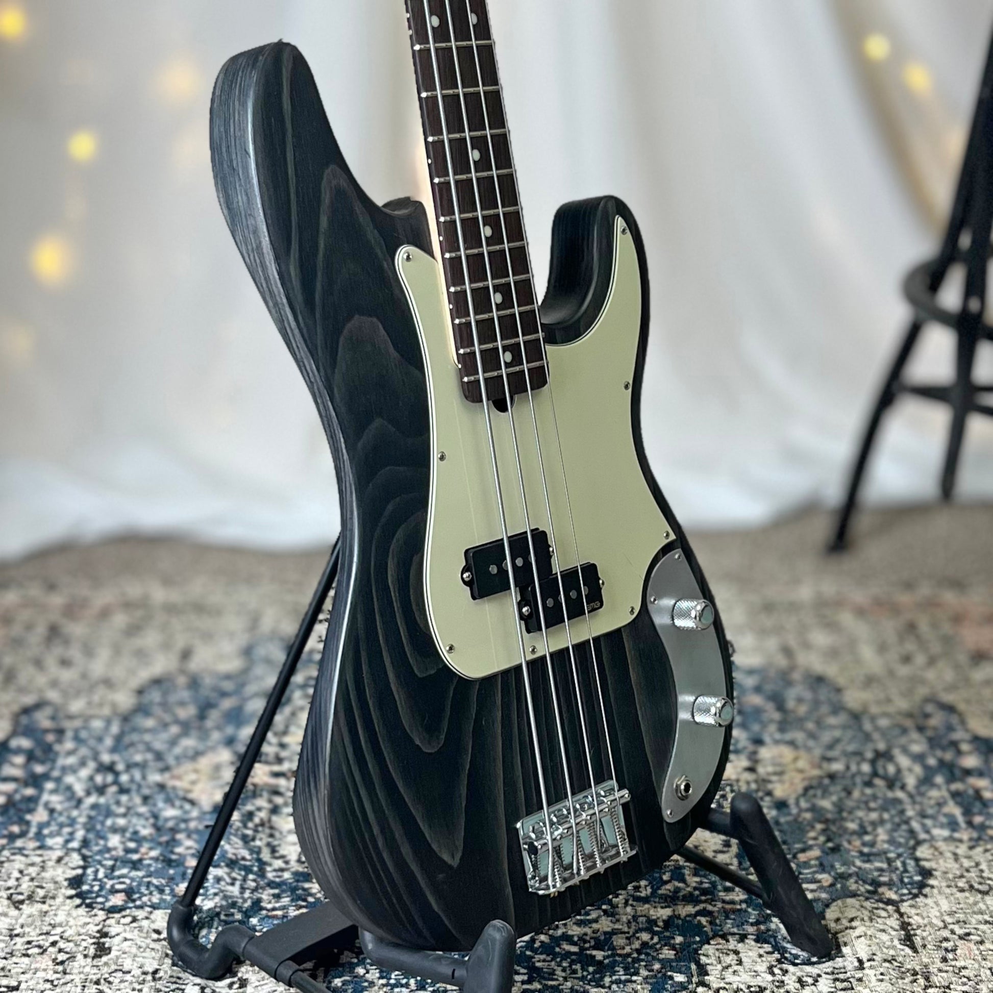 O* Series Pamela P 34-Inch Long-Scale Bass in Magic Black with EMG PVHZ Pickup (Passive) - 2E045002 - .75