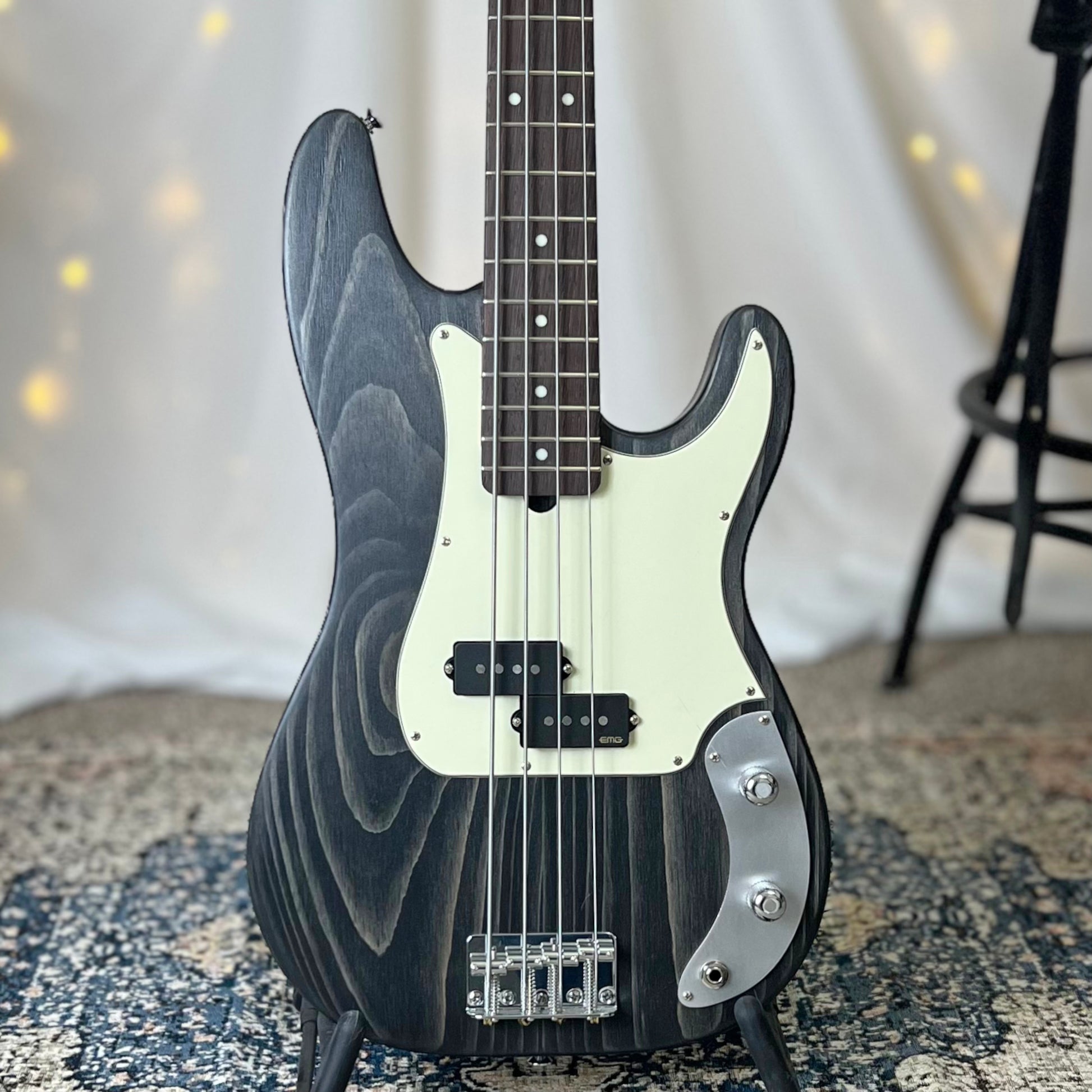O* Series Pamela P 34-Inch Long-Scale Bass in Magic Black with EMG PVHZ Pickup (Passive) - 2E045002 - Front Square