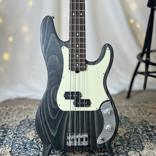 O* Series Pamela P 34-Inch Long-Scale Bass in Magic Black with EMG PVHZ Pickup (Passive) - 2E045002 - Front Square