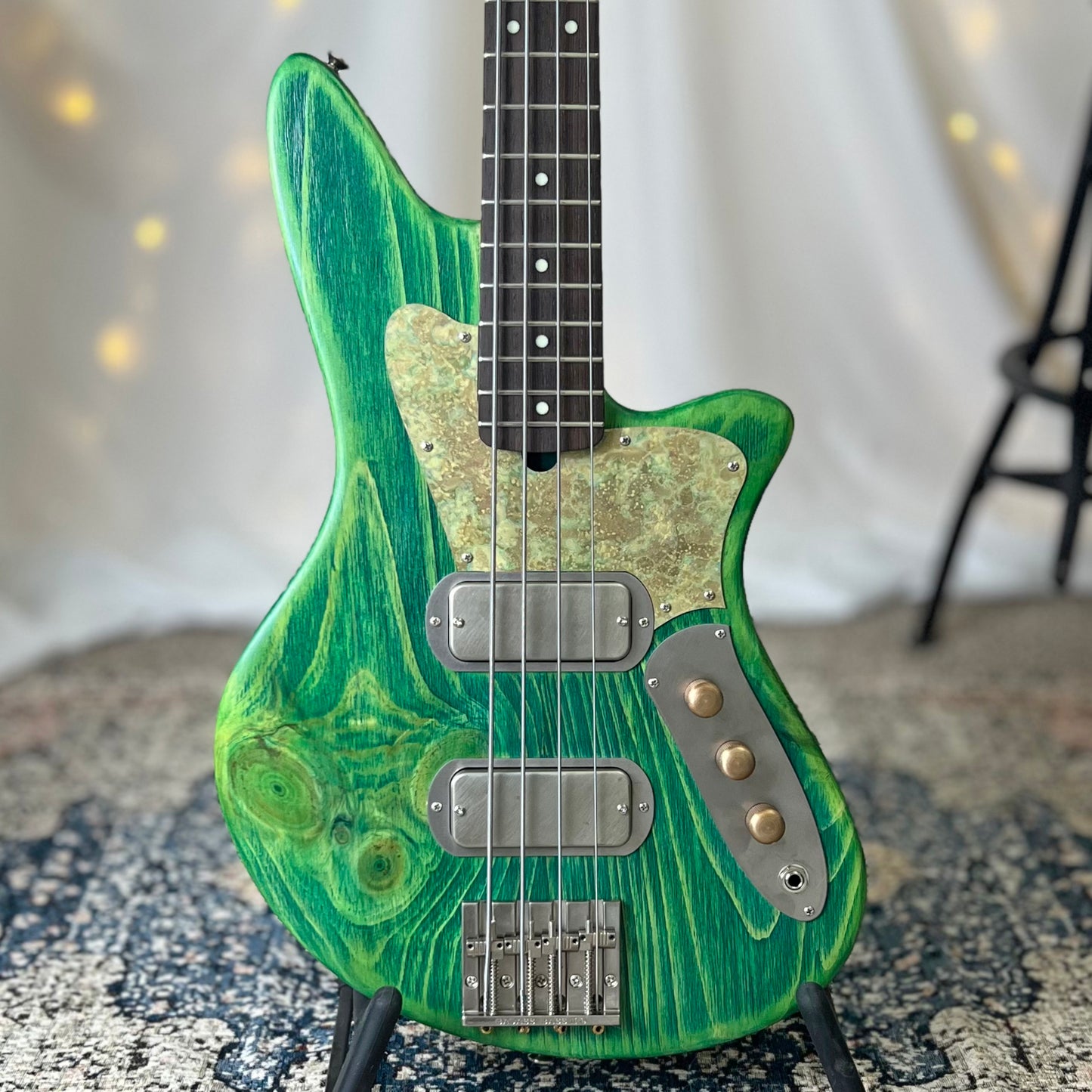 Traditional Jacqueline TB2-34 34-Inch Long-Scale Bass in Get Lucky Green with Fralin Custom Big Single T-Bird Pickup Set (Passive) and V-V-T Electronics (Passive) - 2E012002 - Front Square