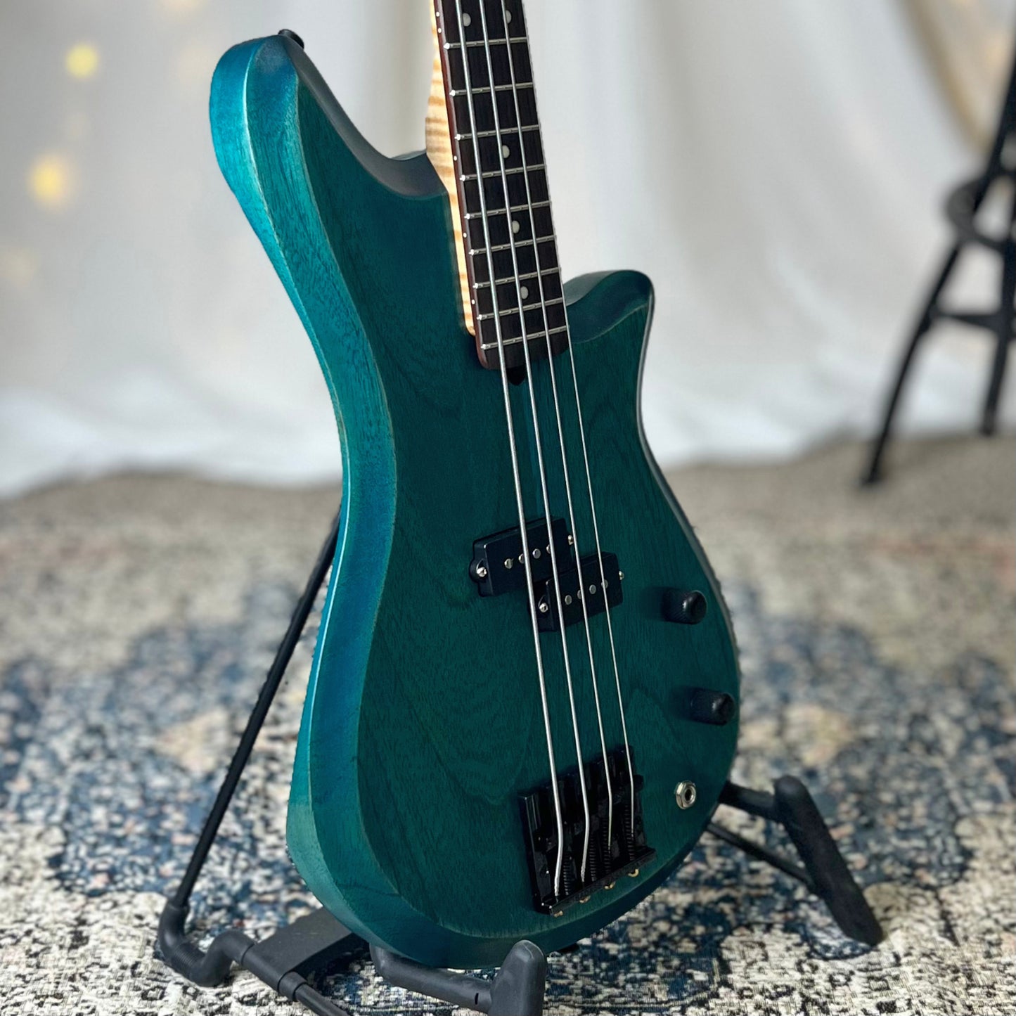 Offbeat Guitars Carved Top Traditional Series Shelby P 30-Inch Short-Scale Bass in Turquoise on Spanish Cedar with Nordstrand NP4 A3 Pickup - 2E072001 - .75
