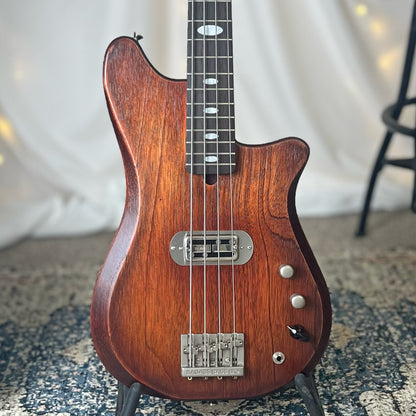 Hope FT 30-Inch Short-Scale Bass with TV Jones Thunder'Mag (Passive) Pickup and V-T-Varitone (Passive) Electronics