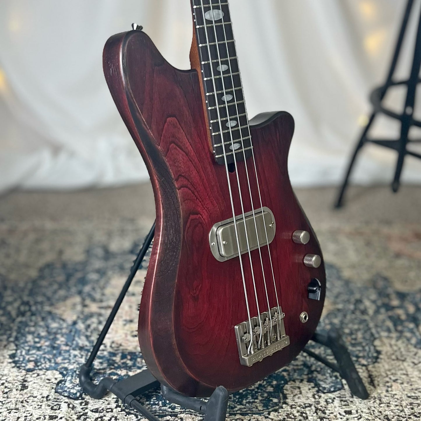 Hope TB 30-Inch Short-Scale Bass with Fralin Custom Big Single T-Bird (Passive) Pickup and V-T-Varitone (Passive) Electronics