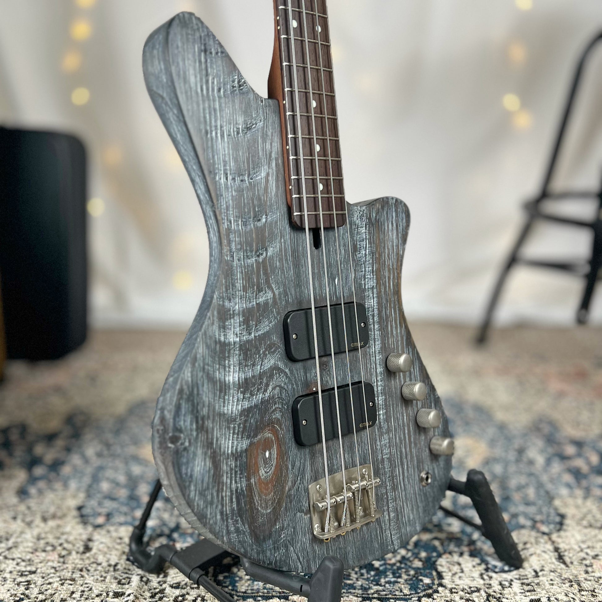 Jackie-O TB2 30-Inch Short-Scale Bass in Pewter Ceruse with EMG TBJAX (Active) Pickups and EMG V/V/T/EXB (Active) Electronics - .75