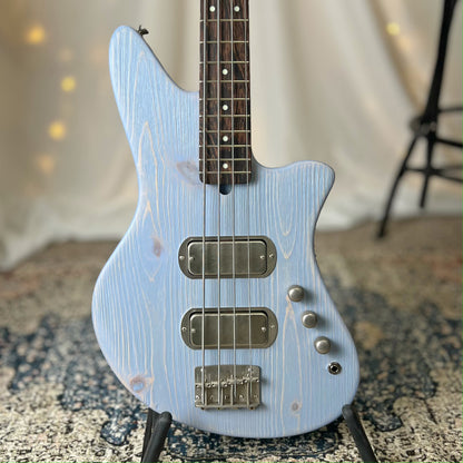 Jacqueline TB2 32-Inch Medium-Scale Bass in Pearl Gray with Fralin Big Single T-Bird Pickup Set (Passive) and V/V/T (Passive) Electronics