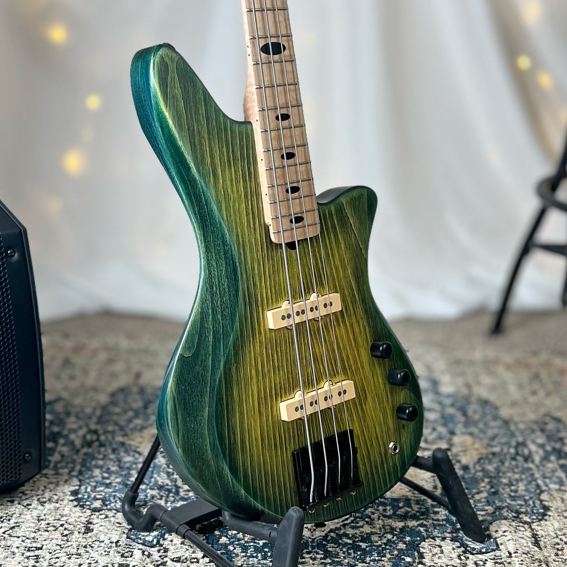 Jacqueline J2-32 32-Inch Medium-Scale Bass in Dragonskin on Textured Pine with Fralin Jazz Bass Pickup Set Passive and V-V-T Electronics Passive - 2E122001 - 75