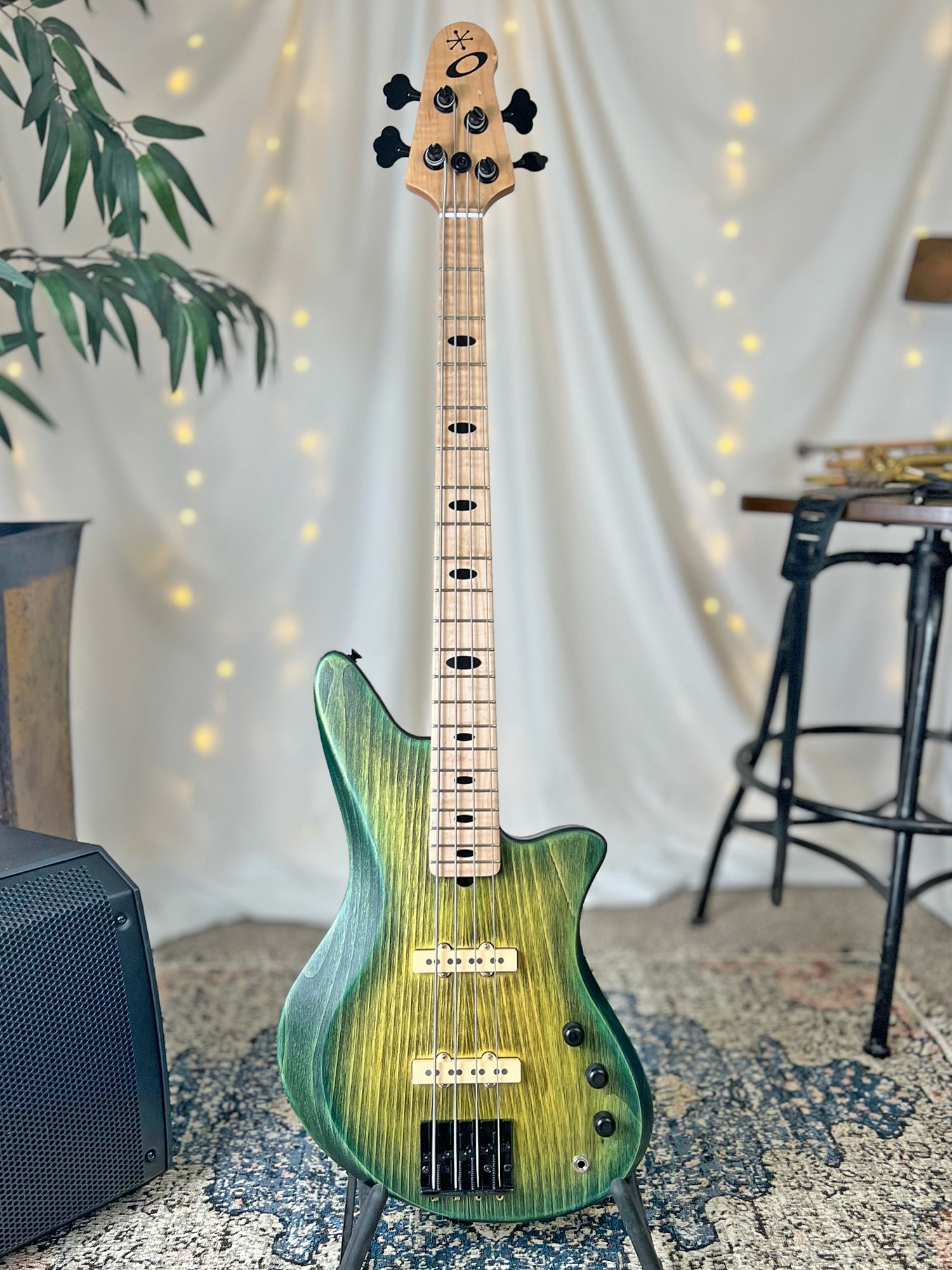 Jacqueline J2-32 32-Inch Medium-Scale Bass in Dragonskin on Textured Pine with Fralin Jazz Bass Pickup Set Passive and V-V-T Electronics Passive - 2E122001 - Front Full