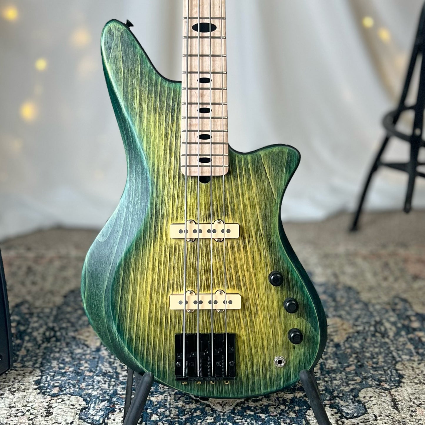 Jacqueline J2-32 32-Inch Medium-Scale Bass in Dragonskin on Textured Pine with Fralin Jazz Bass Pickup Set Passive and V-V-T Electronics Passive - 2E122001 - Front Square
