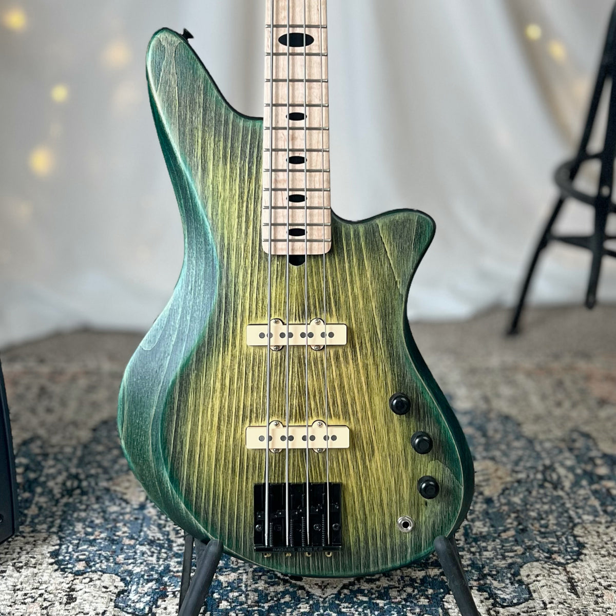 Jacqueline J2-32 32-Inch Medium-Scale Bass in Dragonskin with Fralin Jazz Bass (Passive) Pickup Set and V-V-T (Passive) Electronics, PLEK Setup