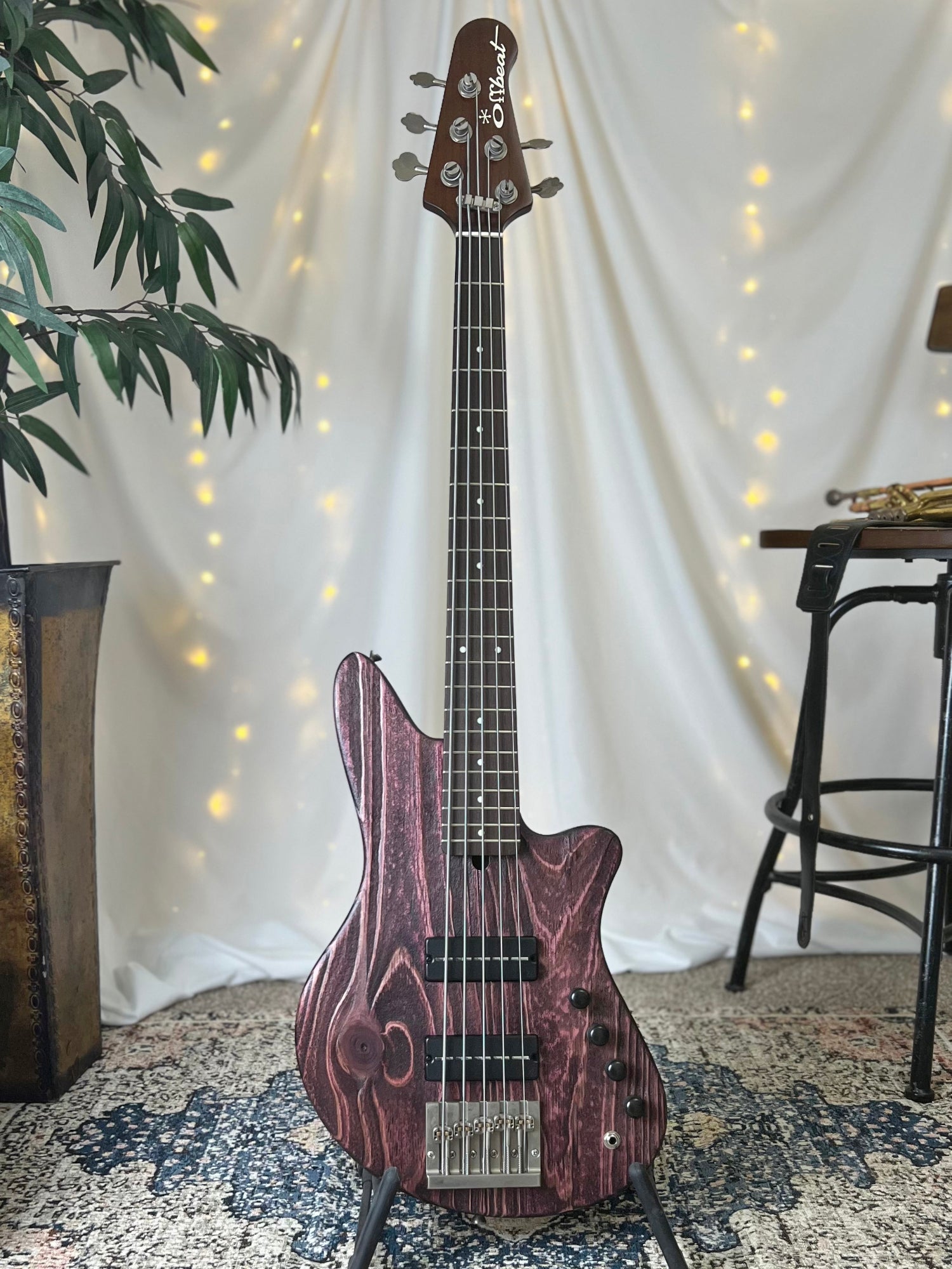 Modern Series Jax 5-32 32-Inch Medium-Scale Bass in Electric Violet with Nordstrand Zen Blade Pickup Set and Trickfish Flexcore 2-Band Preamp - 2D102005 - Front Full