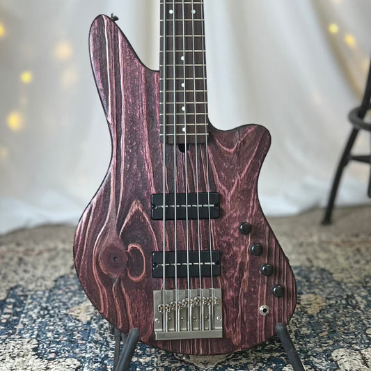 Modern Series Jax 5-32 32-Inch Medium-Scale Bass in Electric Violet with Nordstrand Zen Blade Pickup Set and Trickfish Flexcore 2-Band Preamp - 2D102005 - Front Square