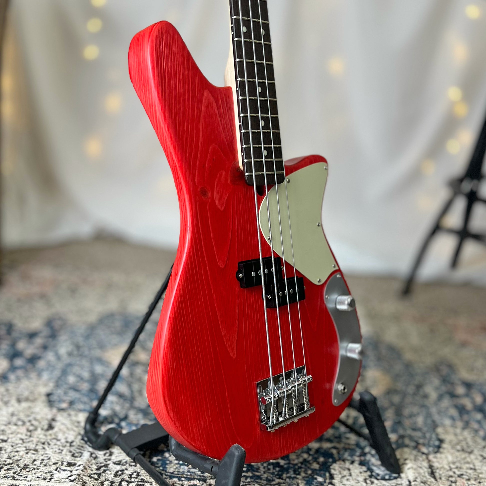 O Series Shelby P 30-Inch Medium-Scale Bass in Fast Car Red with Tonerider Classic P Pickup and V-T Electronics - 2D105002 - .75