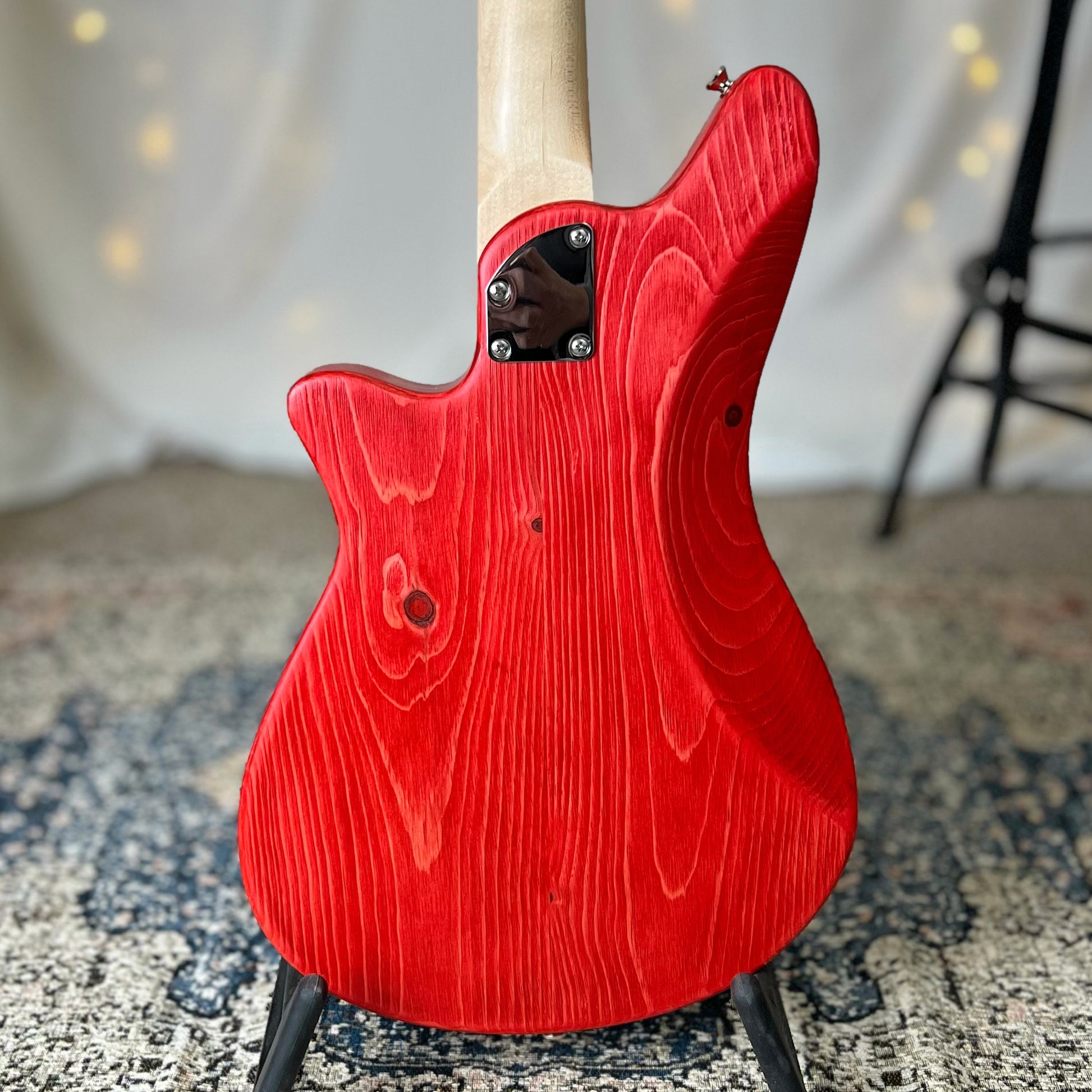 O Series Shelby P 30-Inch Medium-Scale Bass in Fast Car Red with Tonerider Classic P Pickup and V-T Electronics - 2D105002 - Back Square