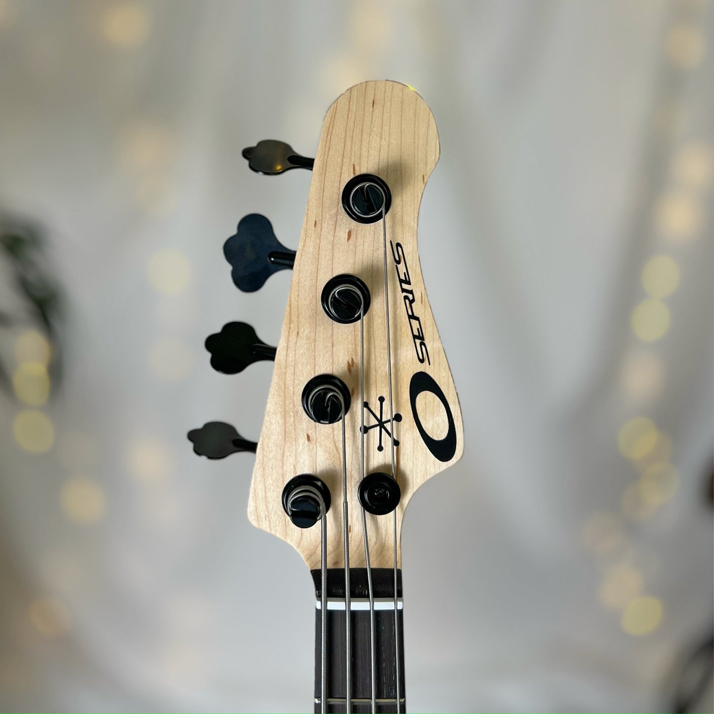 O Series Shelby P 30-Inch Short-Scale Bass in Power Pink with Tonerider Classic P Pickup - 2D105001 - Headstock Front