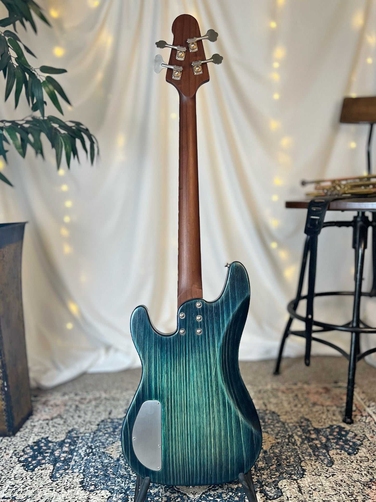 Pamela P-32 32-Inch Medium-Scale Bass in Deep Water Glow with Fralin P-Bass (Passive) Pickup and V-T-Varitone (Passive) Electronics, PLEK Setup