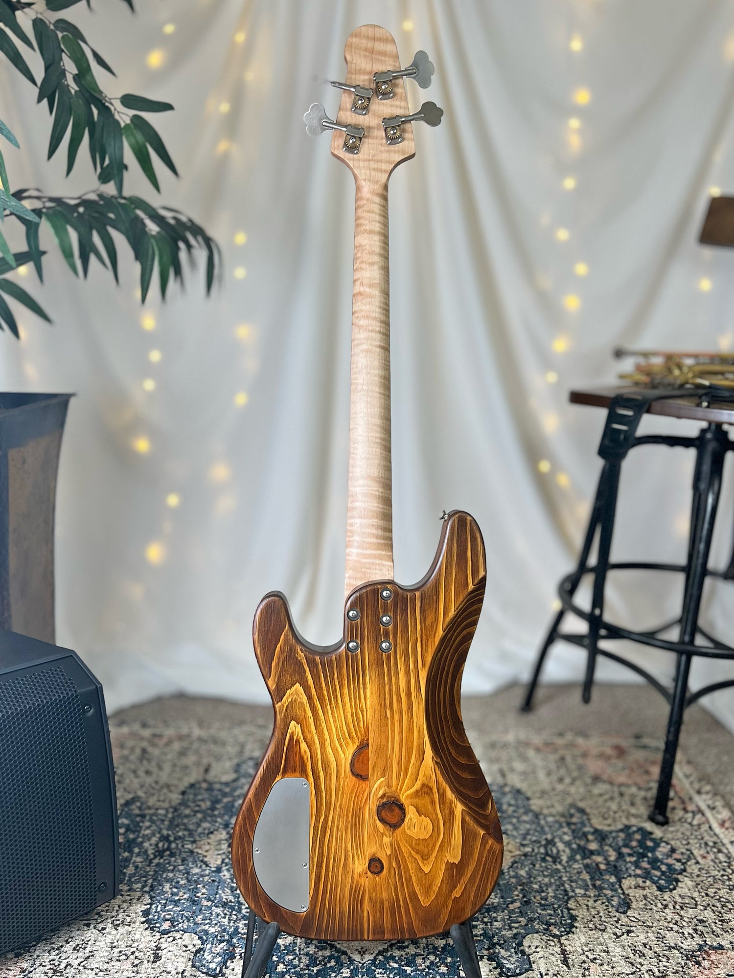 Pamela S-32 32-Inch Medium-Scale Bass in Toasted Caramed on Textured Knotty Pine with Fralin Split 51P Bass Pickup Passive and V-T Electronics Passive - 2E112002 - Back Full