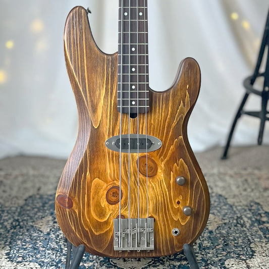 Pamela S-32 32-Inch Medium-Scale Bass in Toasted Caramel with Fralin Split 51 P Bass (Passive) Pickup and V-T (Passive) Electronics