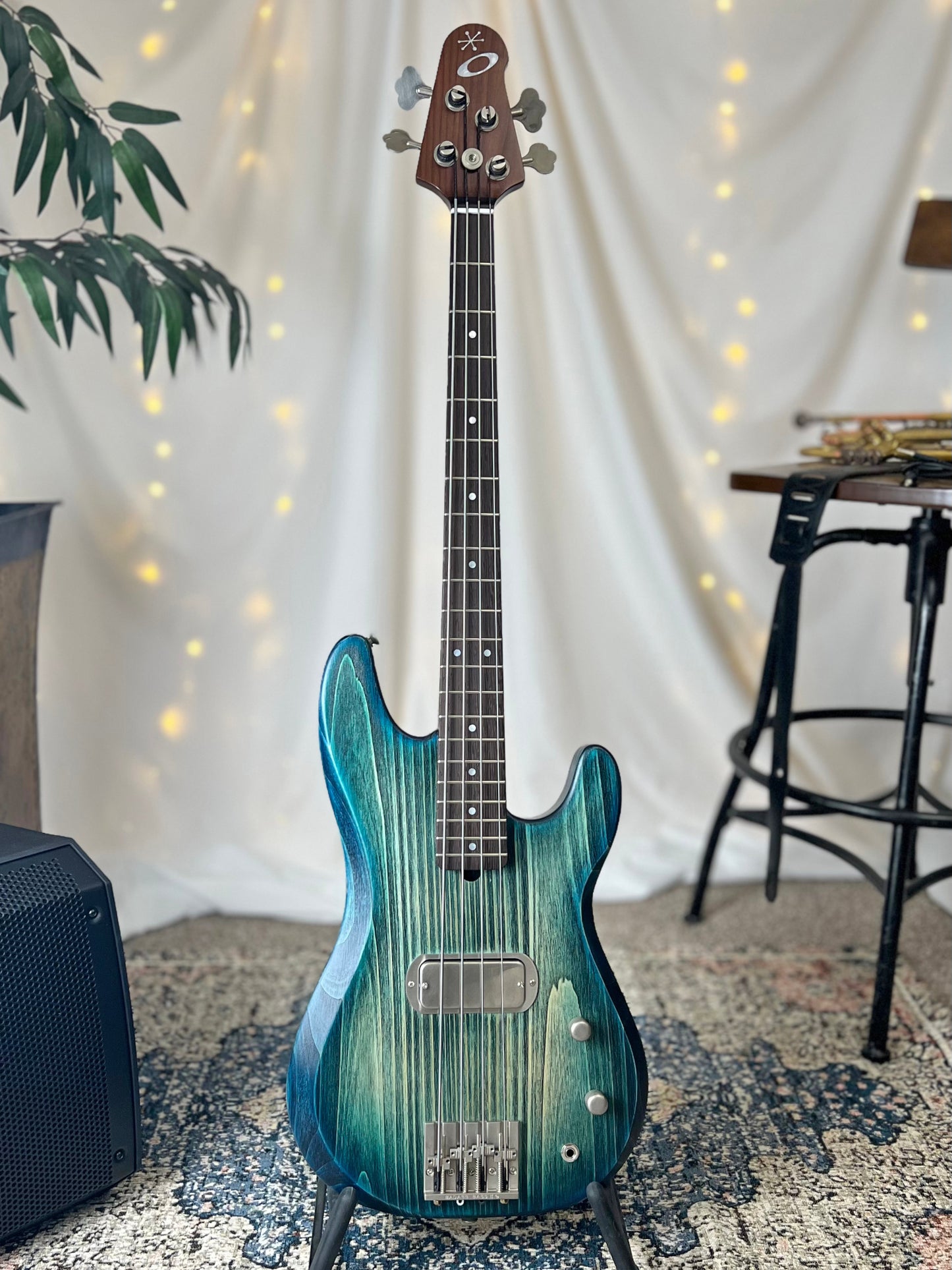 Pamela TB-32 32-Inch Medium-Scale Bass in Ocean Forest with a Fralin Custom Big Single T-Bird (Passive) Pickup and V-T (Passive) Electronics - 2E072005 - 
Front Full