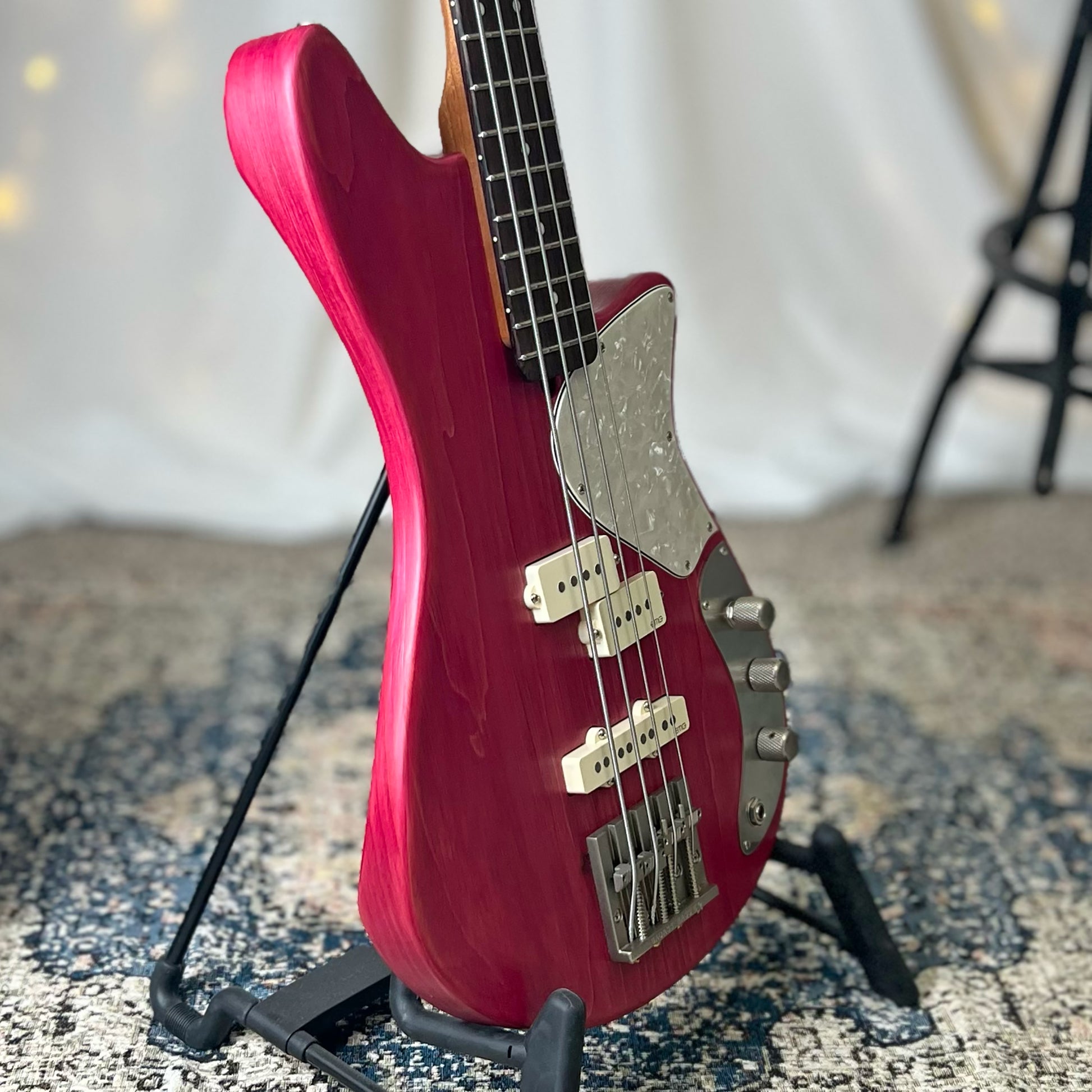 Shelby PJ 30-Inch Short-Scale Bass in Raspberry Beret with EMG Geezer Butler PJ (Passive) Pickup Set and EMG SPPP/V/T (Passive) Electronics - 2D112004 - 75