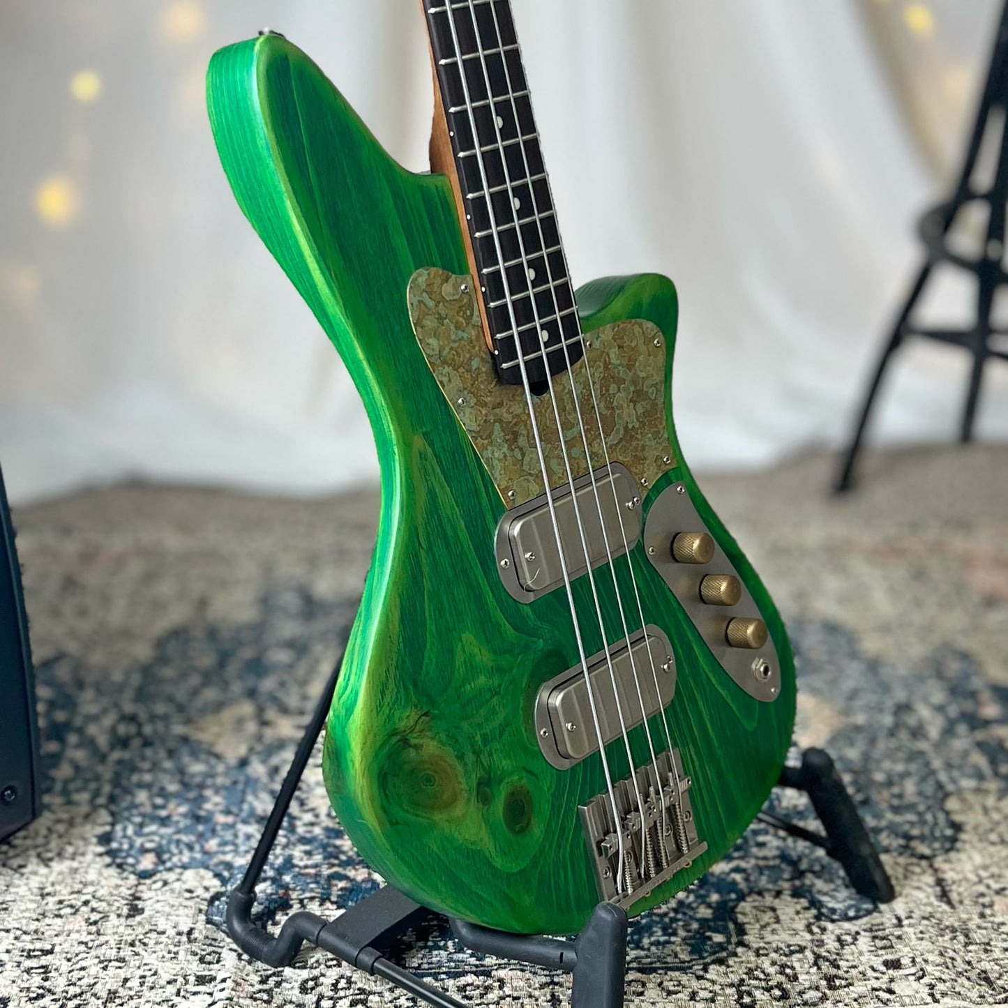 Traditional Series Jacqueline TB2-34 34-Inch Long-Scale Bass in Get Lucky Green with Fralin Custom Big Single T-Bird Pickup Set (Passive) and V/V/T (Passive) Electronics