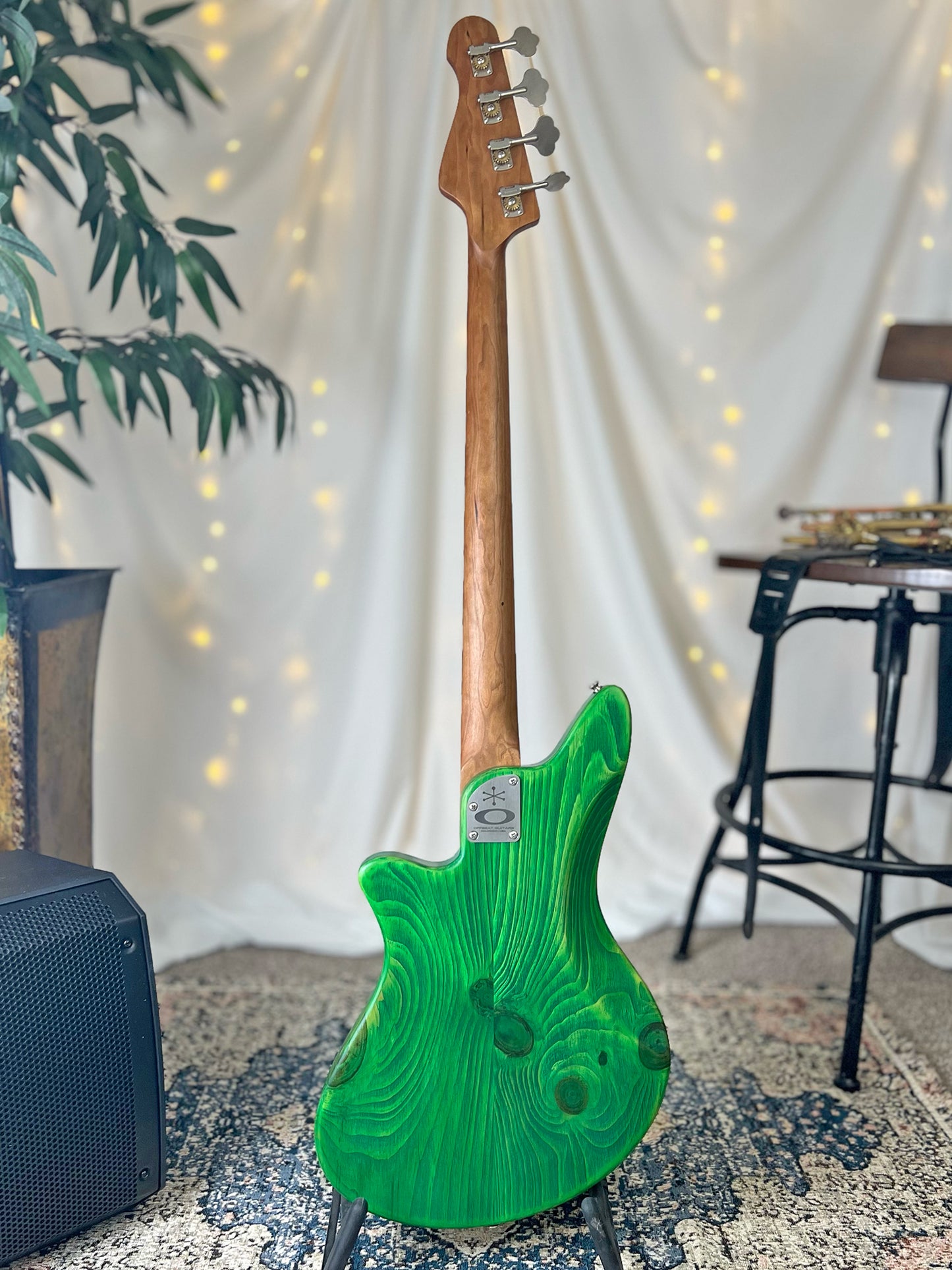 Traditional Series Jacqueline TB2-34 34-Inch Long-Scale Bass in Get Lucky Green with Fralin Custom Big Single T-Bird Pickup Set (Passive) and V/V/T (Passive) Electronics