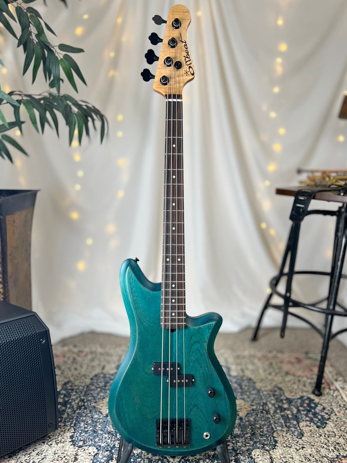 Carved Top Shelby P 30-Inch Short-Scale Bass in Turquoise with Nordstrand NP4 A3 Pickup (Passive) and V-T Electronics (Passive)