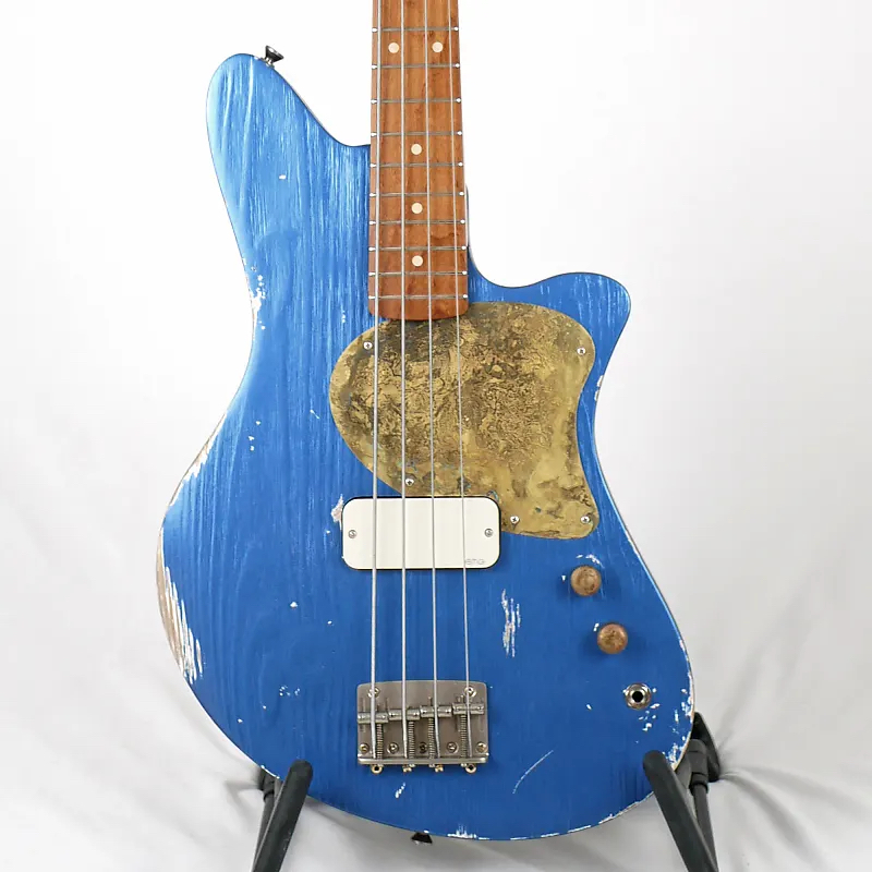 Offbeat Guitars Jackie-O 30" Short-Scale Bass in Lake Placid Blue Metallic Relic on Distressed Pine with EMG TBP Pickup