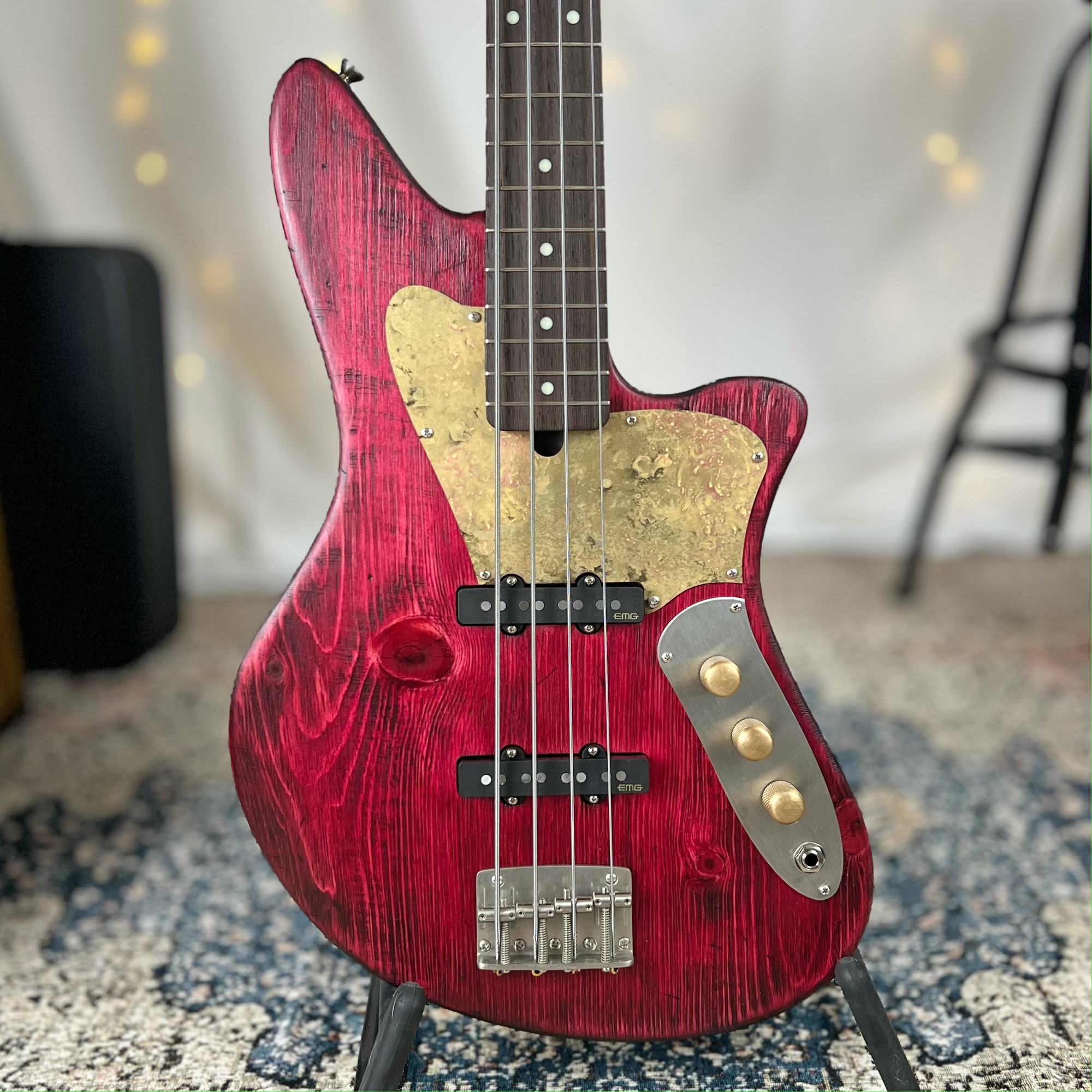 Jacqueline J2 32" Medium-Scale Bass in Bordeaux Glow on Distressed Pine with EMG JVHZ Pickup Set